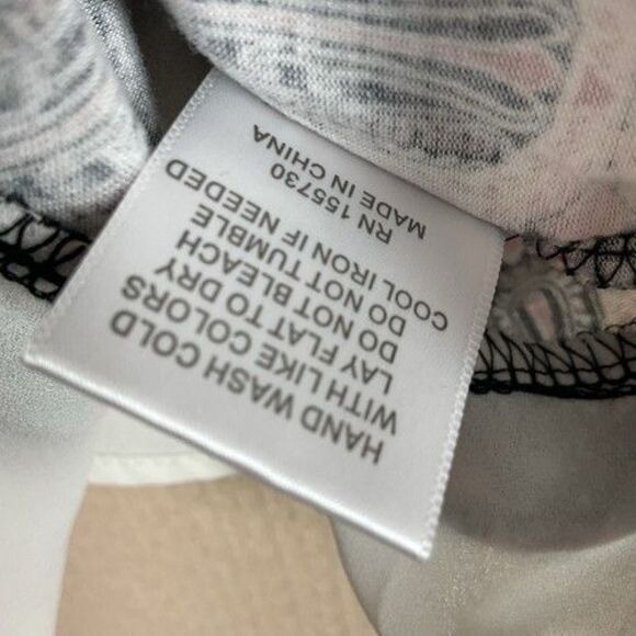 NWOT Rose & Olive Flowy Long Sleeve Blouse Tunic Top Women Plus Size 3X Gray/Pin - Picture 3 of 11